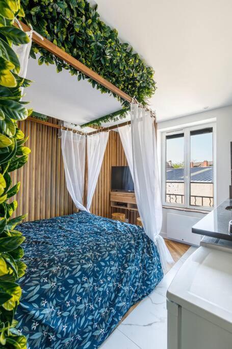 Proche Paris - Style Bali 350 M Gare Mantes Apartment Exterior photo